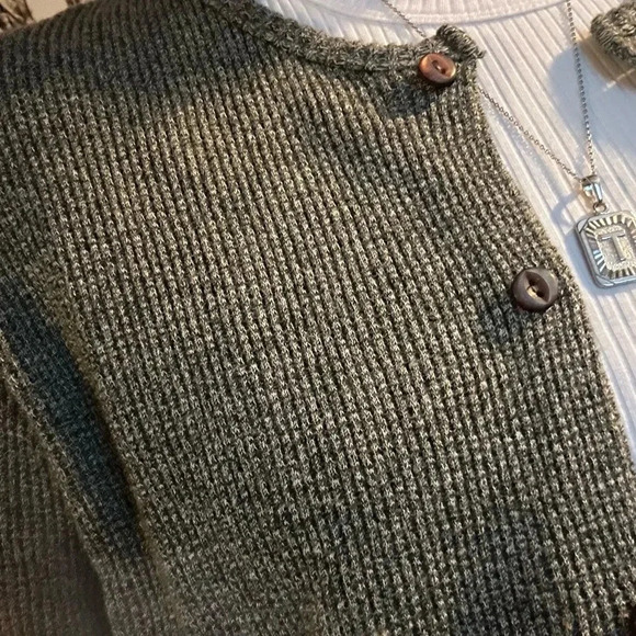 G.H. Bass & Co. Gray Women's Cardigan Sweater - Picture 5 of 5